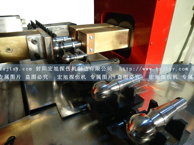 產(chǎn)品名稱：球頭銷專用熒光磁粉探傷機(jī)
產(chǎn)品型號：HCDG-2000
產(chǎn)品規(guī)格：熒光、二工位流水線